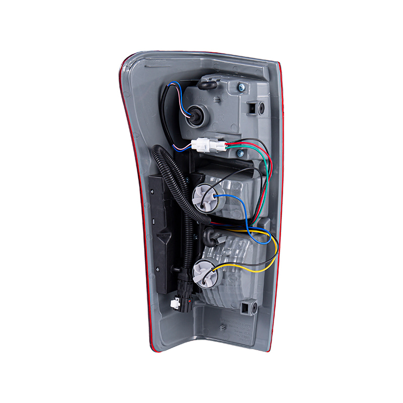 Lámpara trasera LED DMAX 2012 XT-12DMX-008