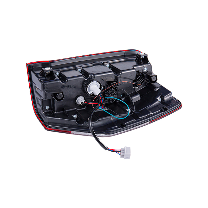 Lámpara trasera L200 de alta gama XT-18L200-003 2019