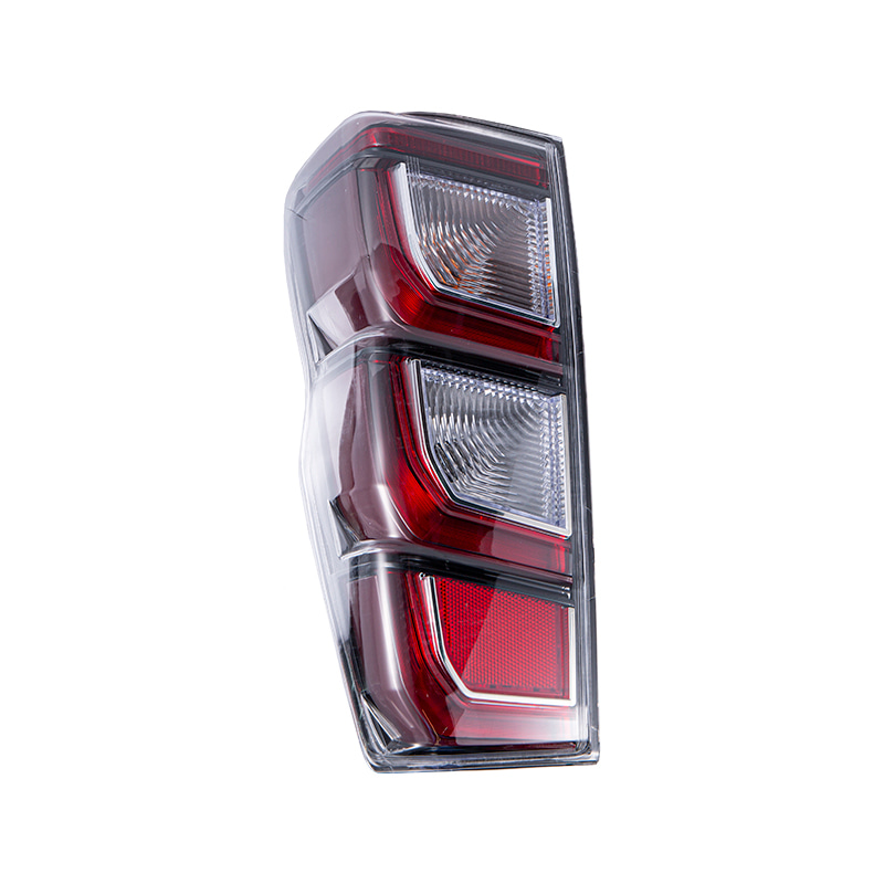 Lámpara trasera DMAX 2024 XT-24DMAX-003
