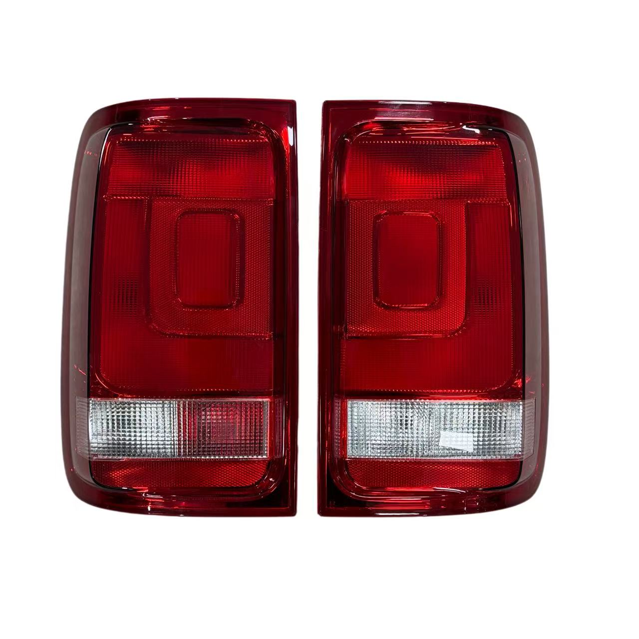 Lámpara trasera AMAROK modelo 12 XT-12AMK-004
